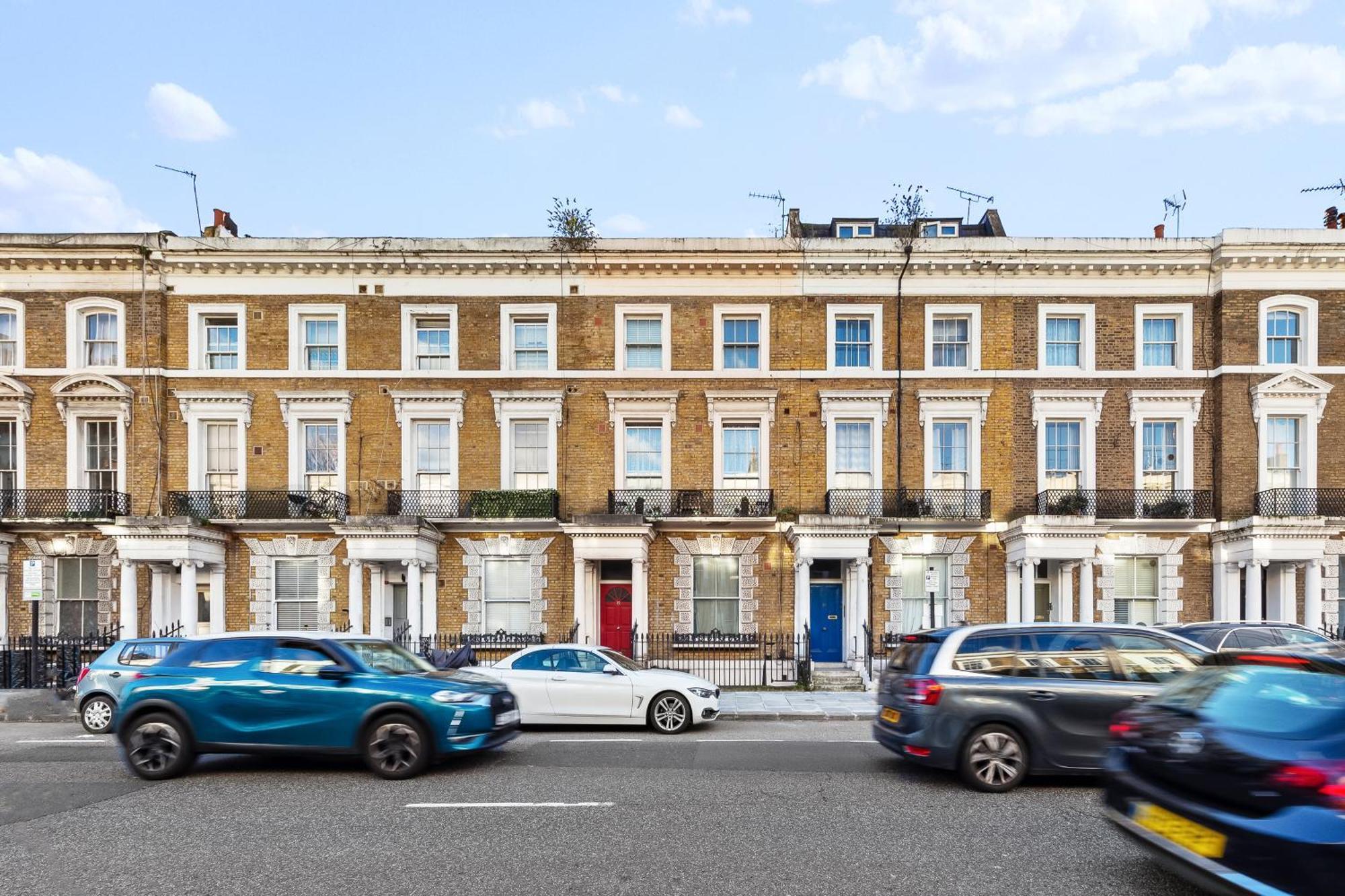 Newly Renovated Kensington 2 Bedroom Apartment With Balcony Near Harrods Sleeps 6, 2 Min Walk From Station 런던 외부 사진